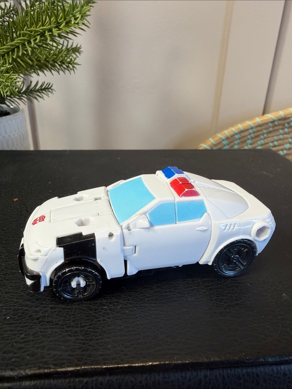 Prowl Police Transformers Cyberverse QUINTESSON Invasion Battle for Cybertron